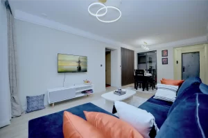 Real Estate Airbnb (365)