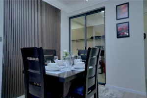 Real Estate Airbnb (587)